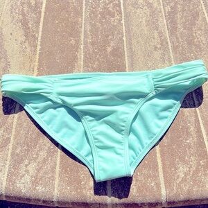 Hot Water mint green, bikini bottoms, Sz M,  NWT